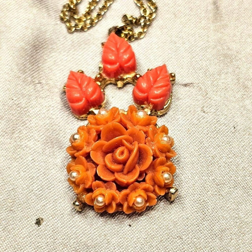 Vintage Gold Tone Carved Celluloid Rose Leaves Pearl Accent Necklace
